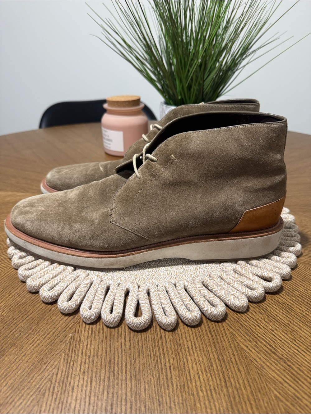 Allen Edmonds mens 12 tan suede leather Brooklyn light chukka boot EUC